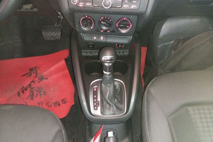 奥迪A1 2014款 30 TFSI Sportback时尚型中控内饰18