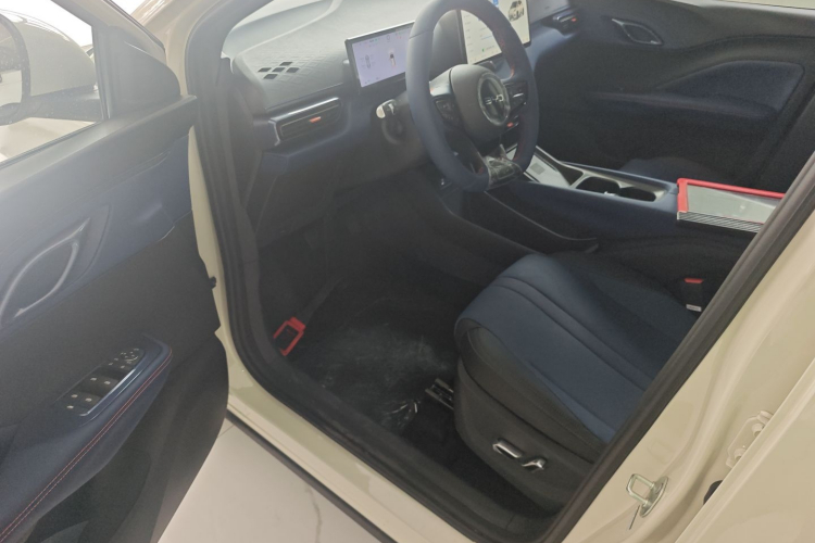 比亚迪 海鸥 2025款 智驾版 305km 自由版中控内饰7003