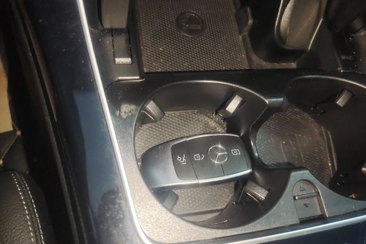 奔驰C级 2020款 C 260 运动版中控内饰7001