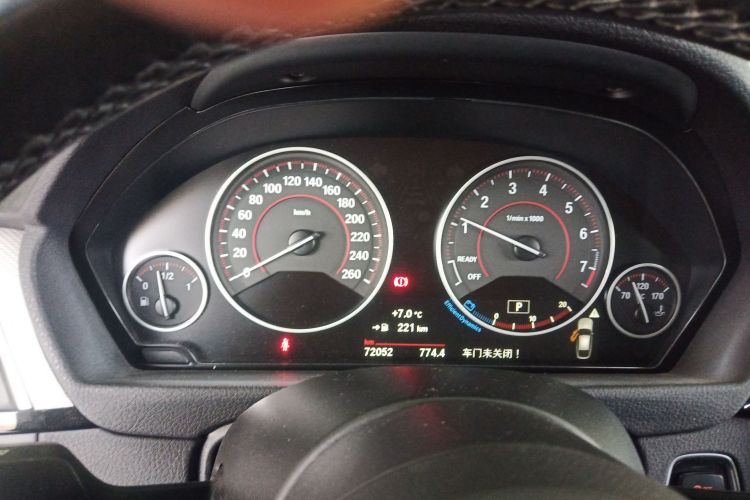 宝马3系GT 2017款 320i M运动型中控内饰14