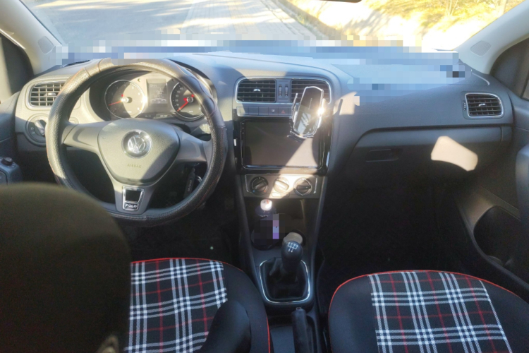 大众 Polo 2014款 1.6L 手动舒适版中控内饰7002