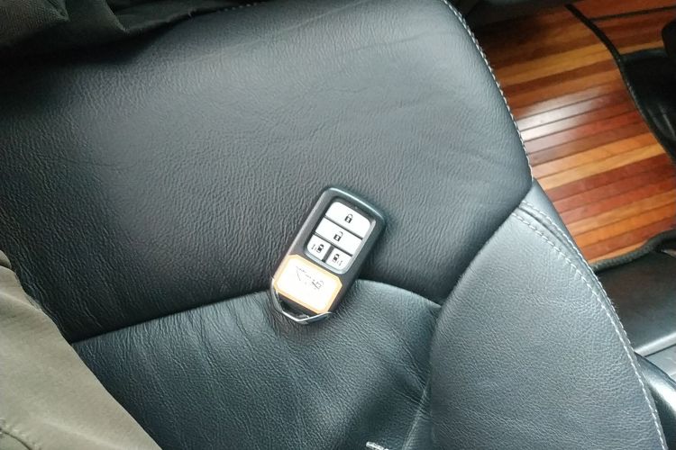 本田 艾力绅 2019款 2.0L 混动豪华版中控内饰11