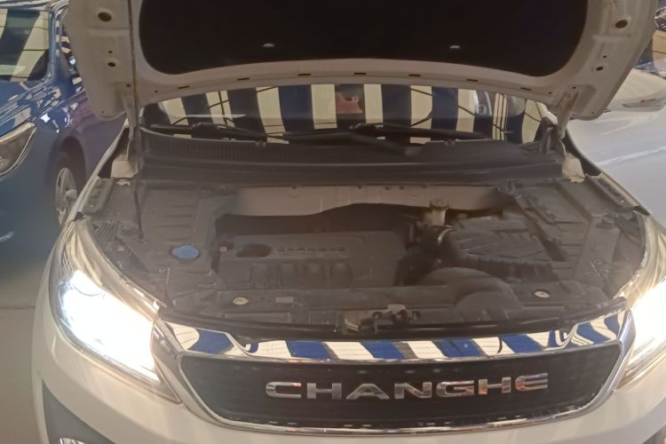 北汽昌河Q35 2018款 1.5L 手动炫智版机舱底盘24