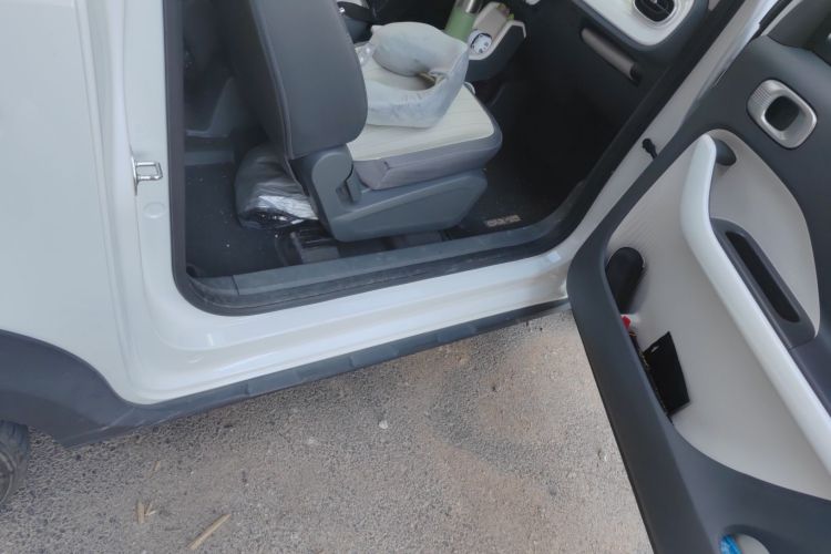 吉利银河 2025款 210km 熊猫骑士局部细节9005