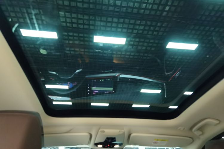 宝马iX1 2023款 eDrive25L M运动套装中控内饰22