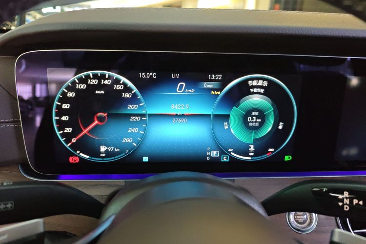 奔驰E级 2023款 改款 E 300 L 时尚型局部细节14