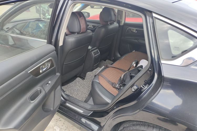 日产 天籁 2014款 2.0L XL Upper科技版中控内饰21