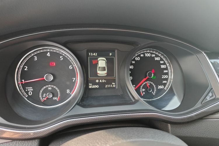 大众 帕萨特 2017款 330TSI DSG御尊版局部细节14