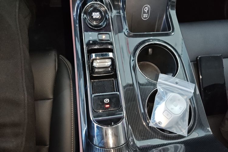 广汽传祺 传祺E8新能源 2024款 150km MAX+中控内饰18