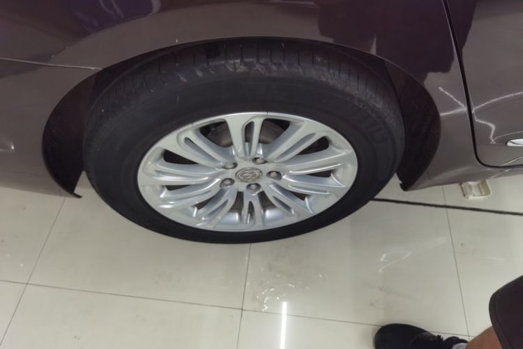 别克 君越 2016款 20T 精英型车身外观56