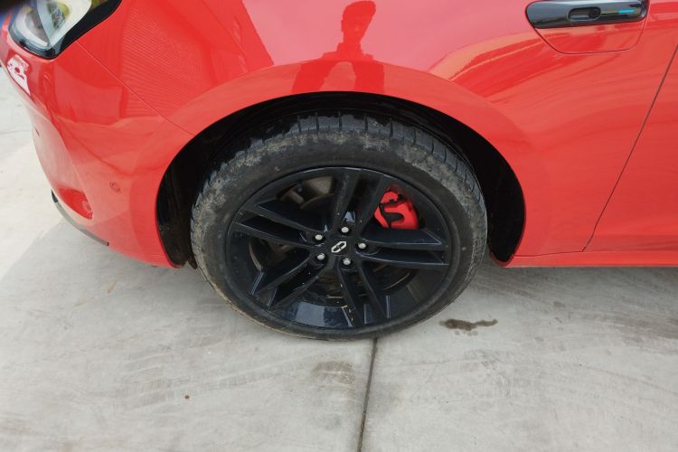 鸿蒙智行 问界M5 2024款 增程 Max RS 四驱高阶智驾版车身外观6007