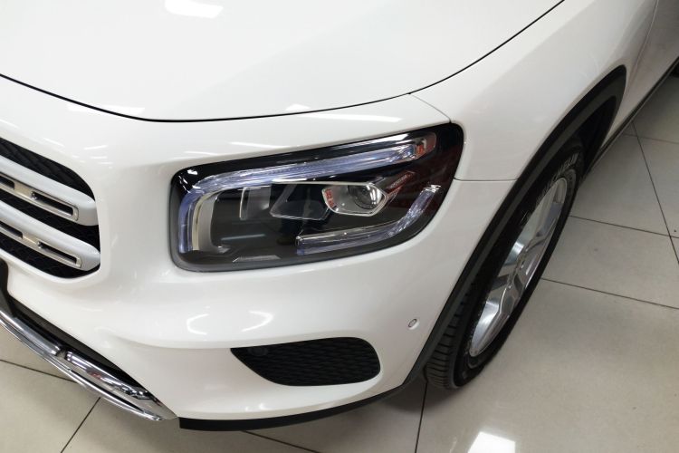 奔驰GLB 2023款 GLB 220 动感型局部细节36