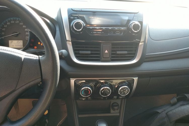 丰田 YARiS L 致炫 2016款 改款 1.5E CVT魅动版中控内饰16