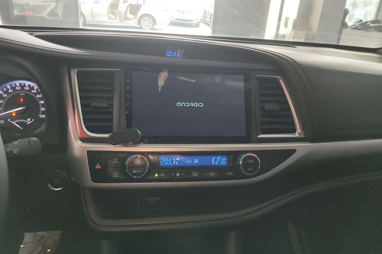 丰田 汉兰达 2017款 2.0T 两驱豪华版 7座局部细节16