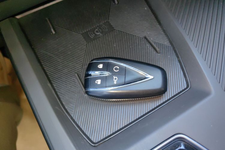 长安欧尚Z6 2022款 蓝鲸 1.5T DCT智领型城市版中控内饰11