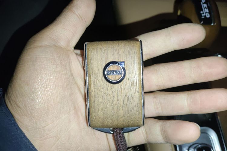 沃尔沃XC90 2017款 T6 智雅版 7座中控内饰11