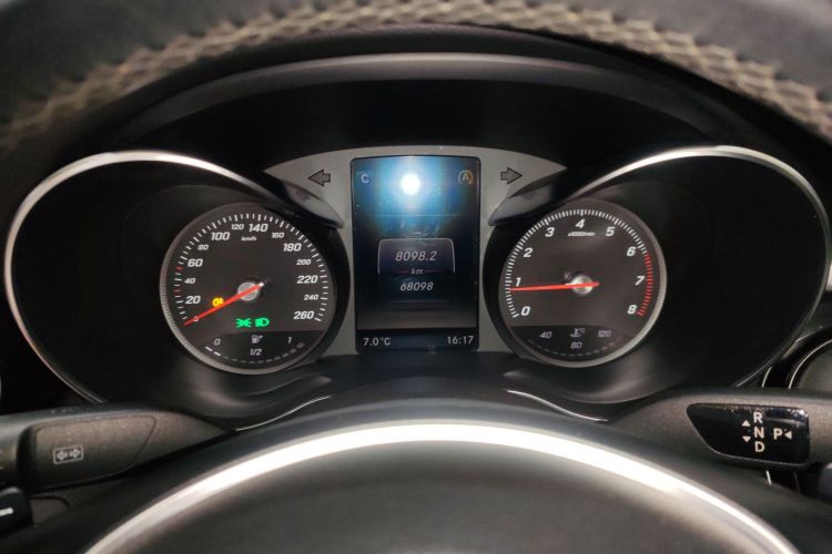 奔驰C级 2015款 C 200 L 运动型中控内饰14