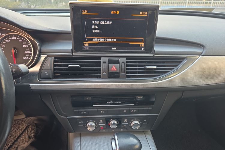 奥迪A6L 2012款 TFSI 标准型中控内饰16