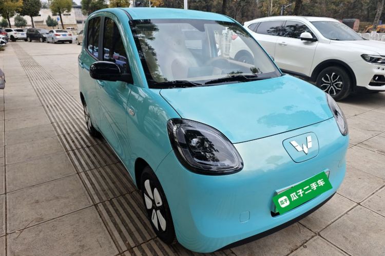 五菱汽车 宏光MINIEV 2025款 四门版 臻享款车身外观3