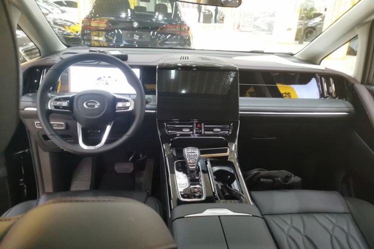 广汽传祺 传祺M8 2024款 大师系列 400T 尊贵版中控内饰7002