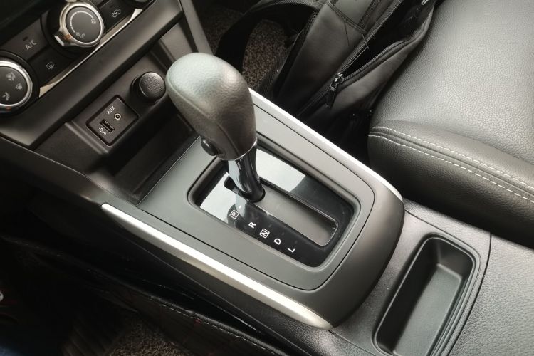 日产 轩逸 2019款 经典 1.6XE CVT舒适版中控内饰18