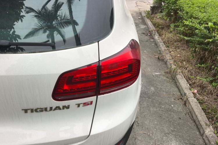 大众 途观 2015款 1.8TSI 自动两驱豪华型车身外观9