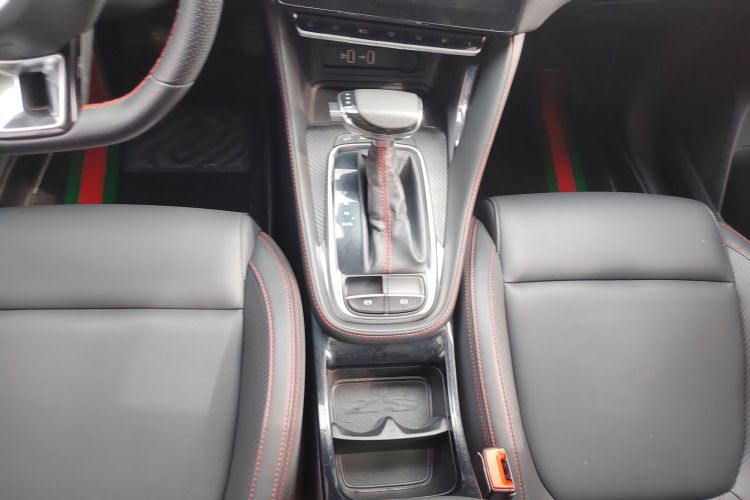 名爵ZS 2020款 180DVVT 自动Lite中控内饰18