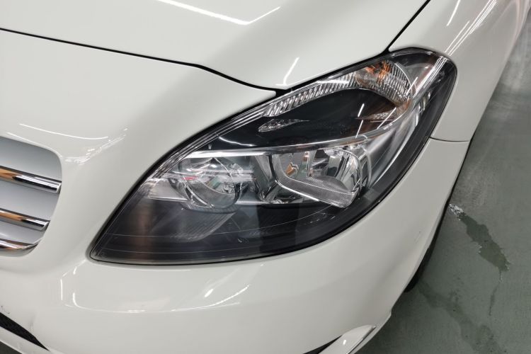 奔驰B级 2012款 B 180局部细节36