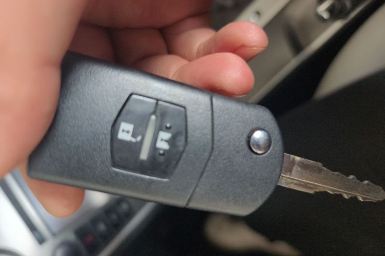 马自达6 2013款 2.0L 自动时尚型中控内饰7001