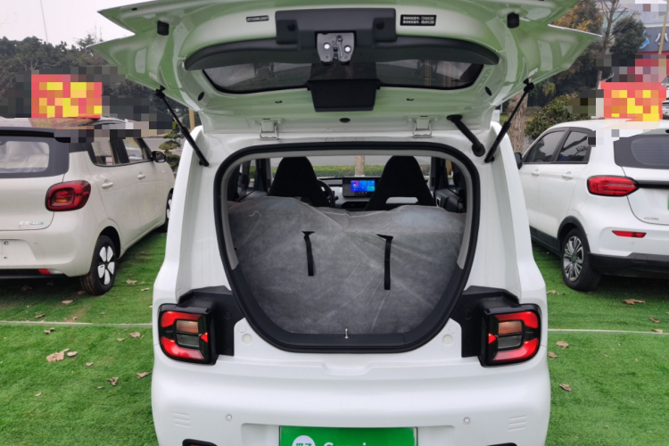 吉利银河 2024款 熊猫mini 200km 耐力熊机舱底盘23