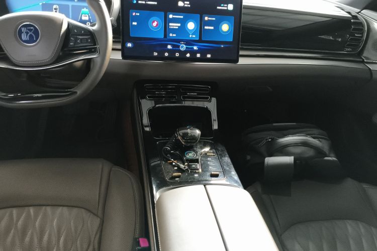 比亚迪 汉 2022款 DM-i 121KM 尊荣型中控内饰18