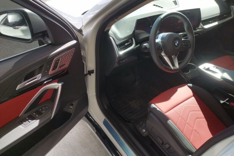 宝马X1 2023款 sDrive25Li X设计套装中控内饰20