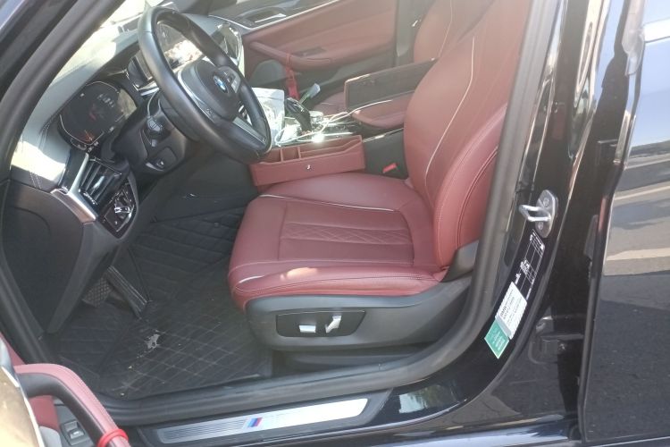 宝马5系 2022款 改款二 525Li M运动套装局部细节19