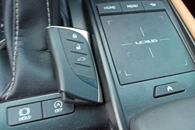 雷克萨斯ES 2020款 200 卓越版中控内饰7001