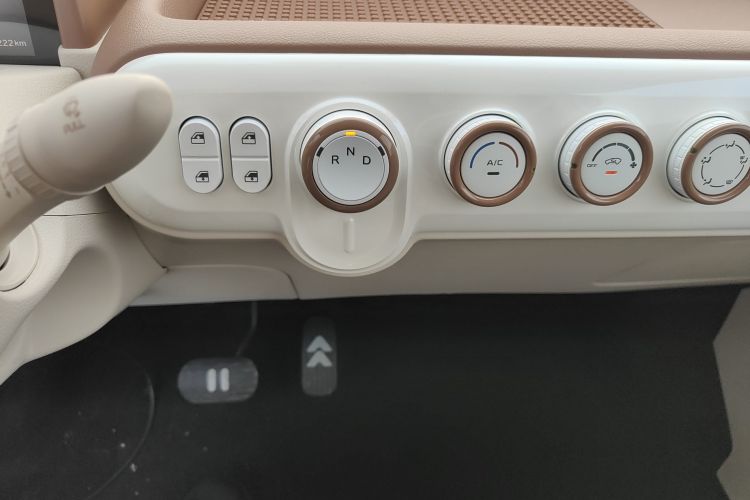 奔腾小马 2026款 222km 萌趣马 Plus中控内饰18