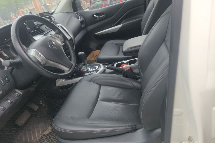 日产 途达 2020款 2.5L XV 4WD 自动四驱旗舰版局部细节19