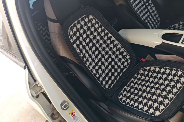 比亚迪 海豚 2023款 420km 时尚版局部细节41