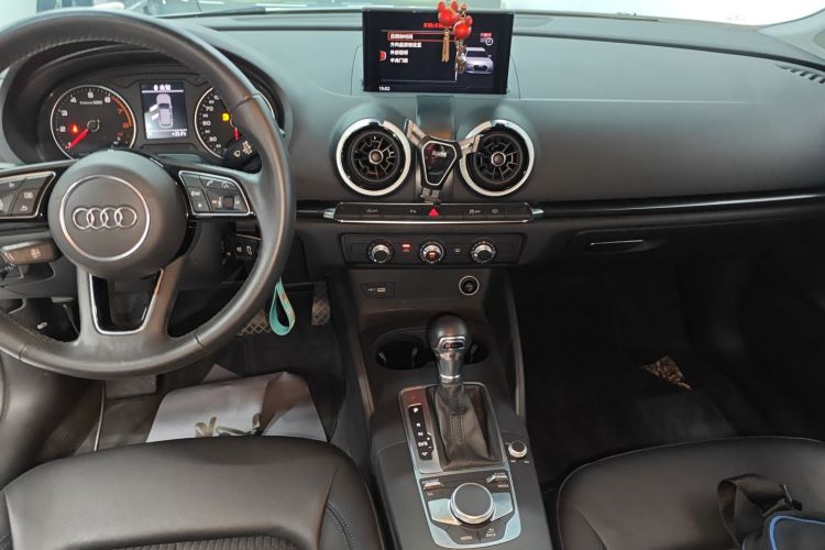 奥迪A3 2020款 Sportback 35 TFSI 时尚型 国VI中控内饰16