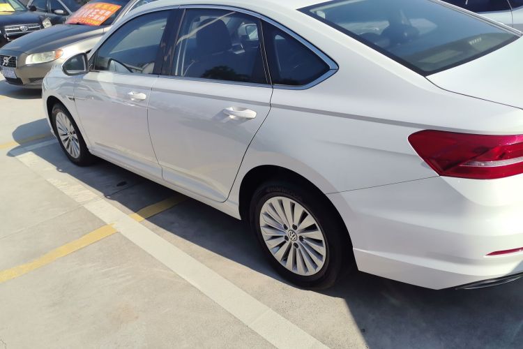 大众 朗逸 2019款 1.5L 手动舒适版 国VI车身外观4