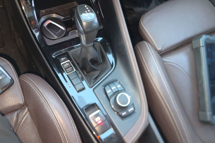 宝马X1 2018款 sDrive18Li 尊享型中控内饰18