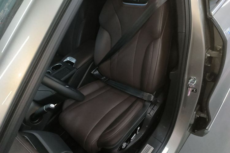 魏牌 摩卡新能源 2024款 Hi4 四驱长续航版中控内饰19