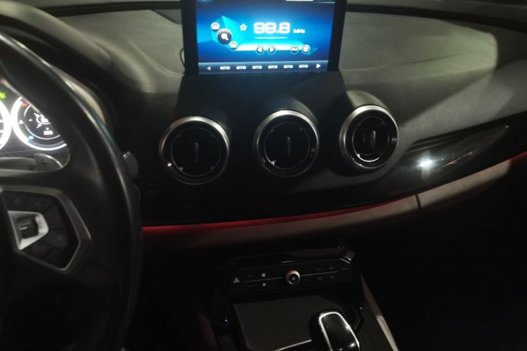 魏牌 VV7 2017款 2.0T 旗舰型局部细节16