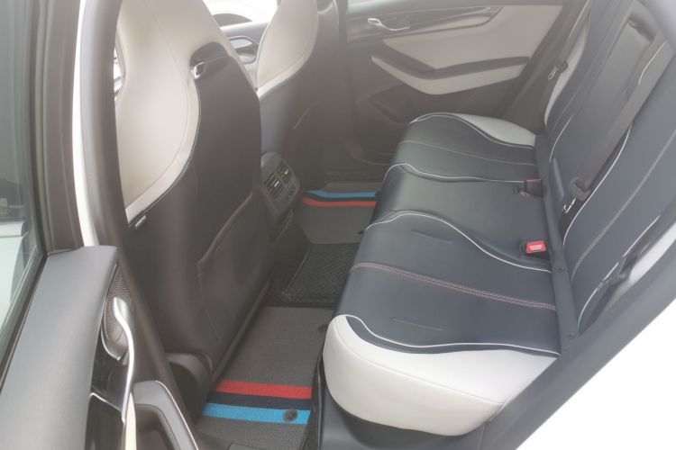 比亚迪 秦PLUS 2021款 EV 600KM 旗舰型中控内饰21