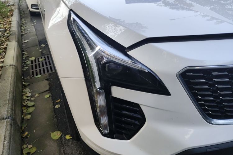 凯迪拉克XT4 2023款 28T 两驱风尚型车身外观8