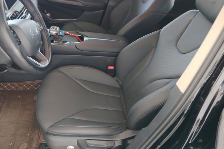 红旗E-QM5 2022款 431km 充电乐享版中控内饰19