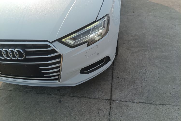 奥迪A3 2018款 30周年年型 Limousine 35 TFSI 风尚型局部细节36