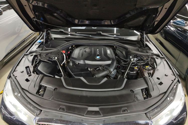 宝马7系 2018款 730Li 领先型 M运动套装局部细节24