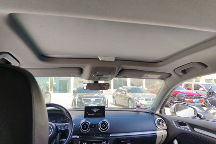 奥迪A3 2018款 30周年年型 Sportback 35 TFSI 运动型中控内饰22