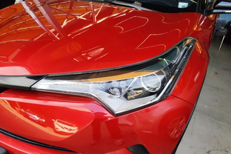 丰田C-HR 2018款 2.0L 领先天窗版 国VI局部细节36