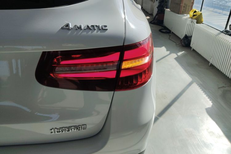 奔驰GLC 2016款 GLC 200 4MATIC车身外观9